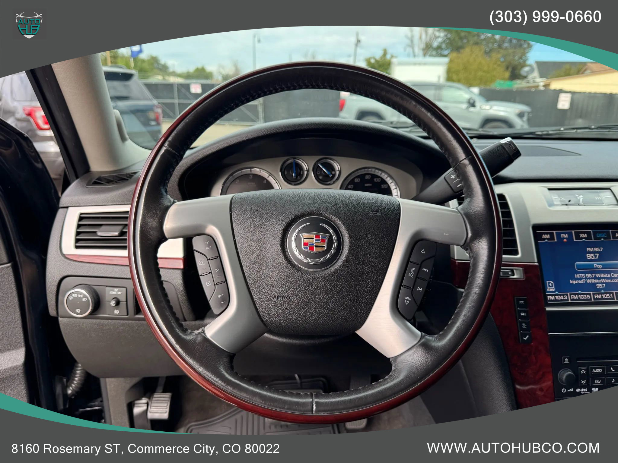 Used 2014 Cadillac Escalade Premium image 17