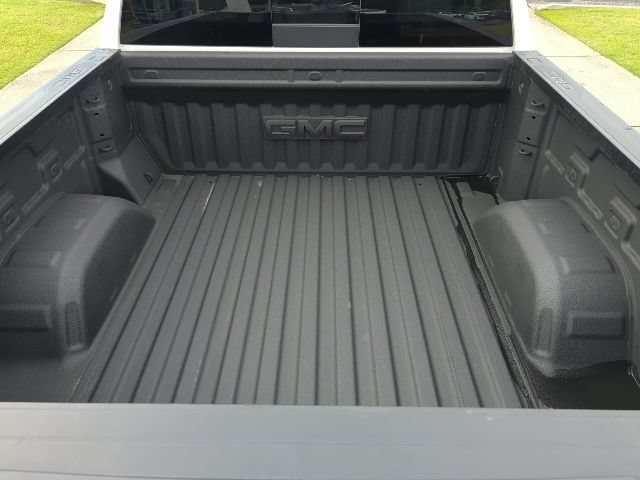 Used 2024 GMC Sierra 1500 SLT w/ SLT Premium Plus Package AWD/4WD image 11
