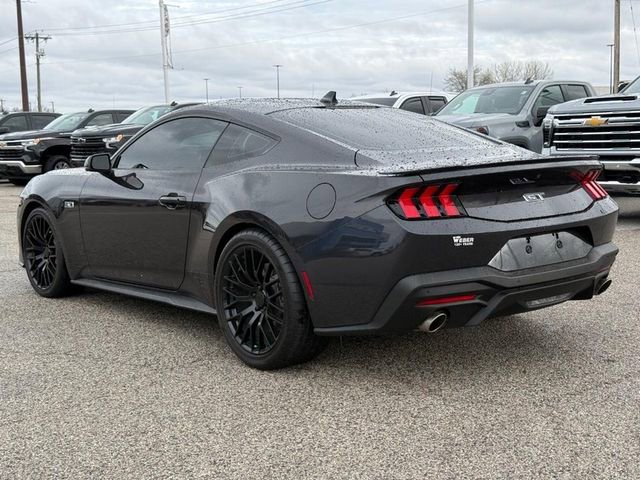 Used 2024 Ford Mustang GT Premium image 3