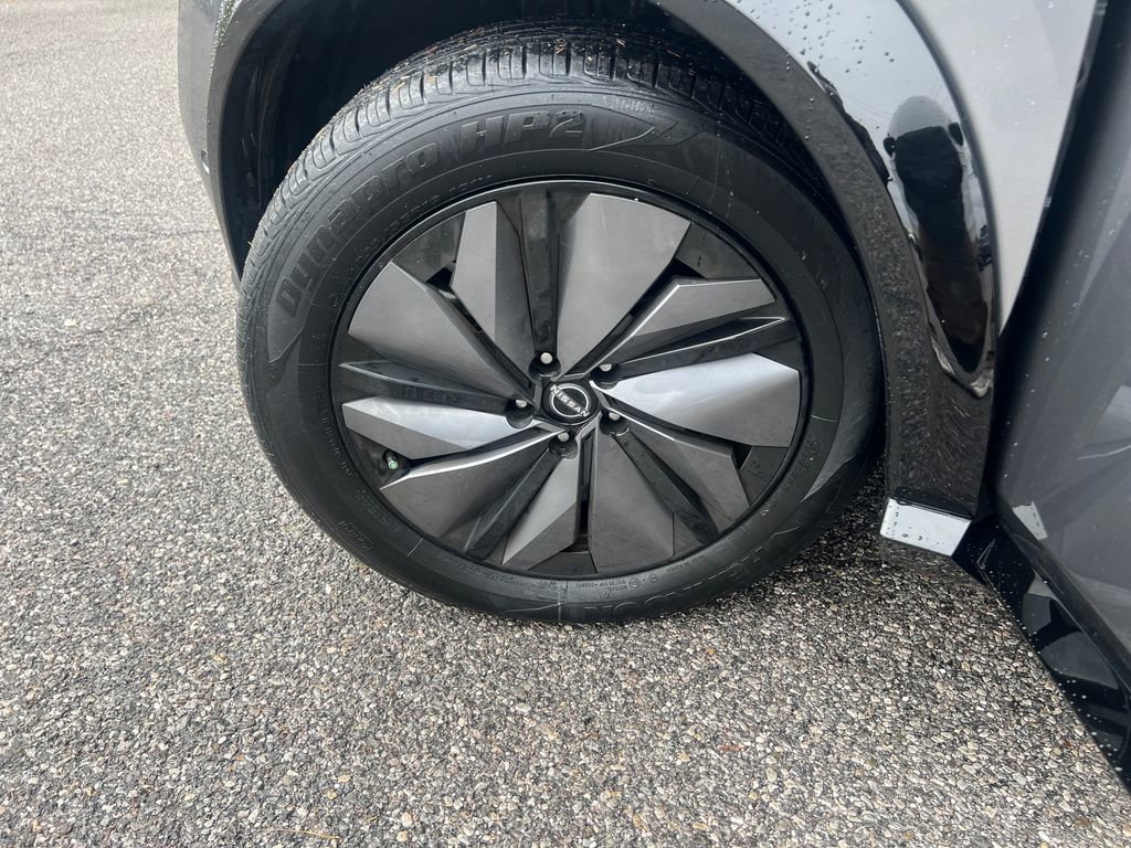 Used 2023 Nissan Ariya image 28