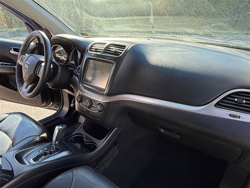 Used 2018 Dodge Journey Crossroad w/ Nav & Sun Group image 20