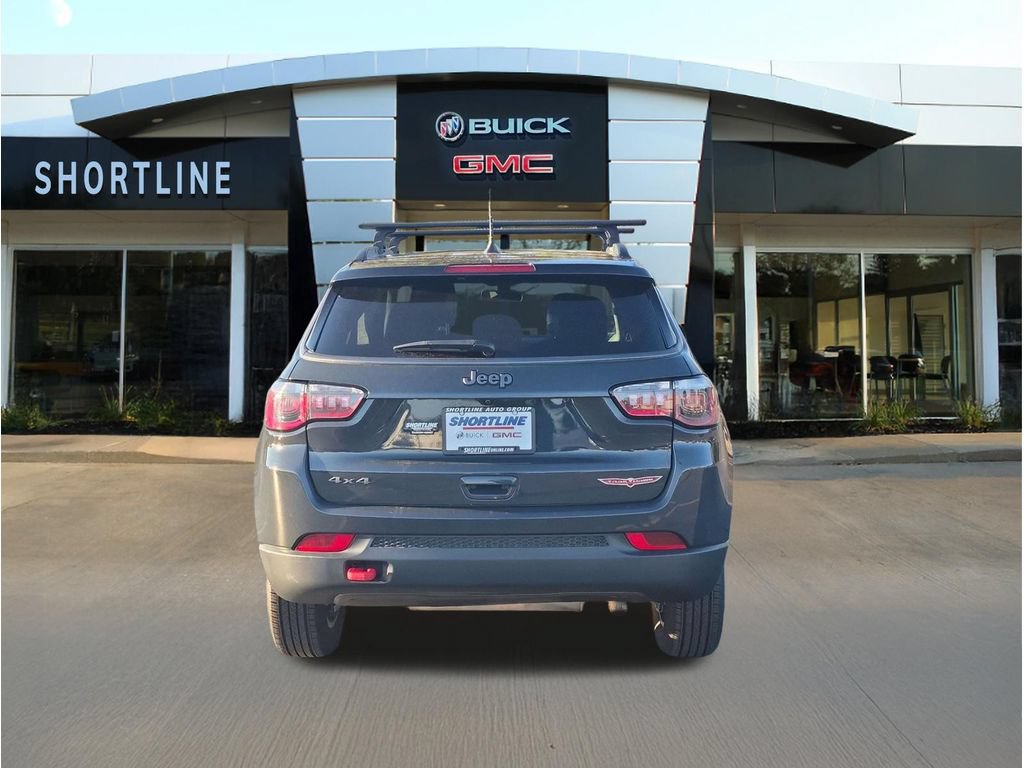Used 2018 Jeep Compass Trailhawk w/ Cold Weather Group AWD/4WD image 2