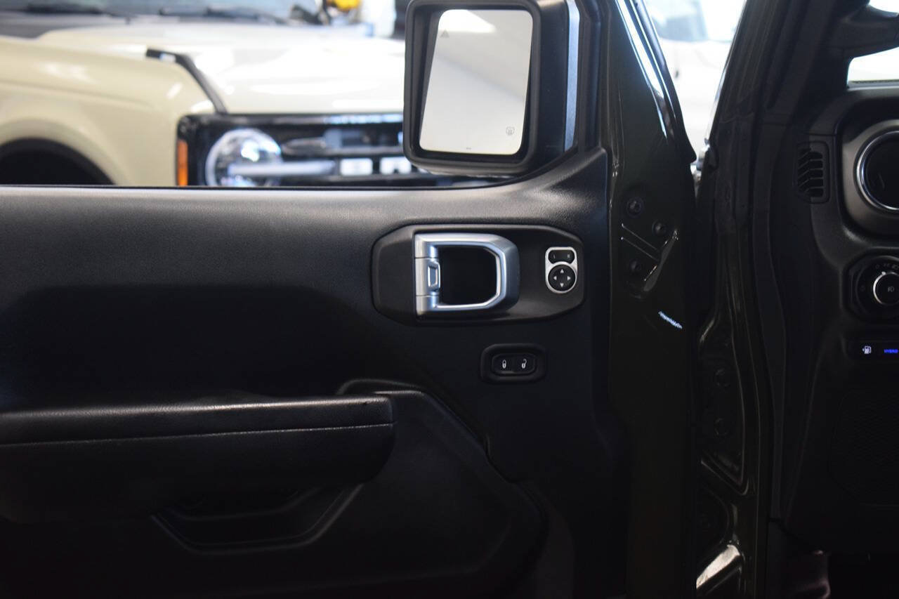 Used 2022 Jeep Wrangler Unlimited Rubicon 4xe w/ Cold Weather Group AWD/4WD image 22