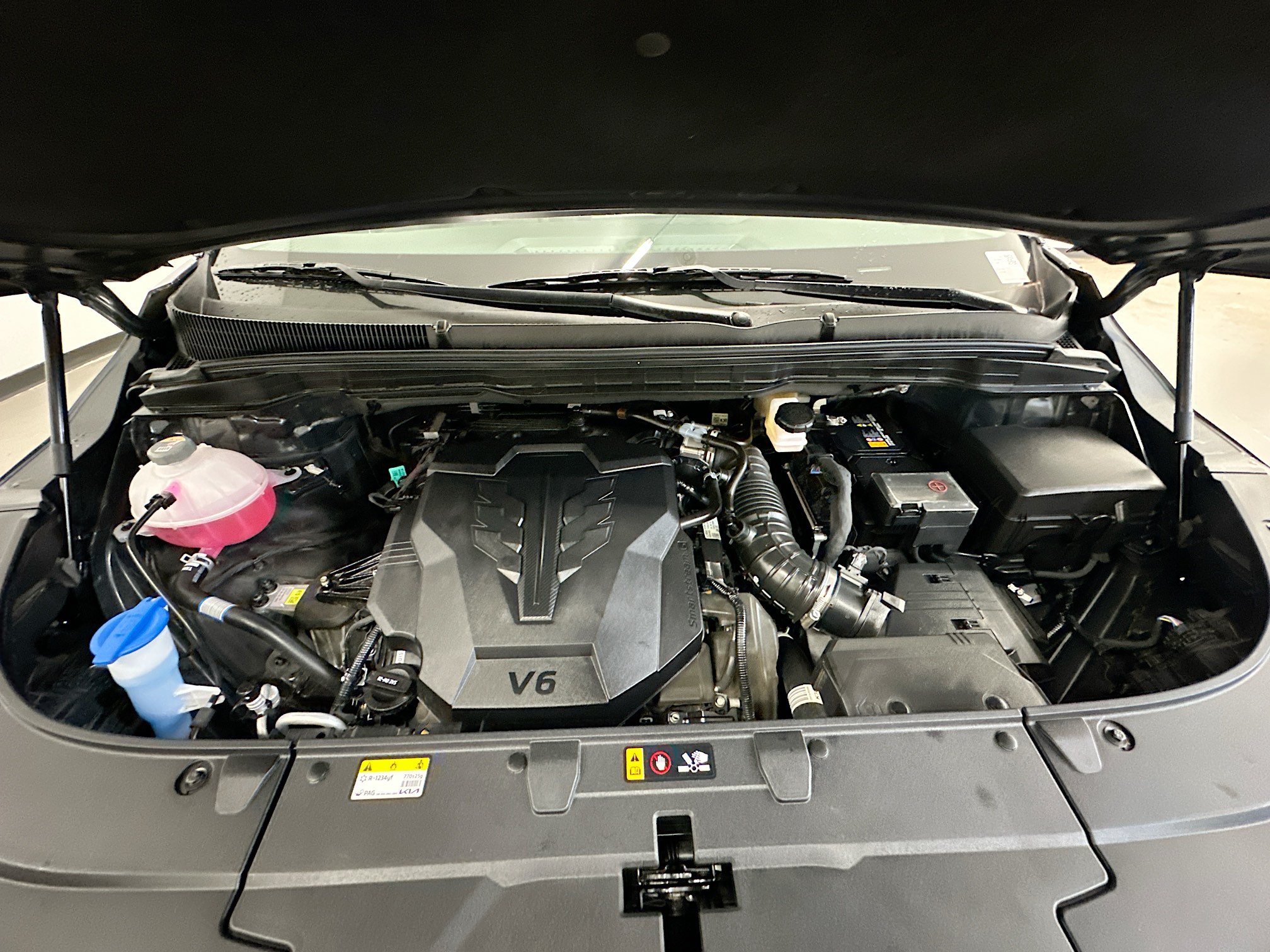 Used 2026 Kia Carnival FWD image 35