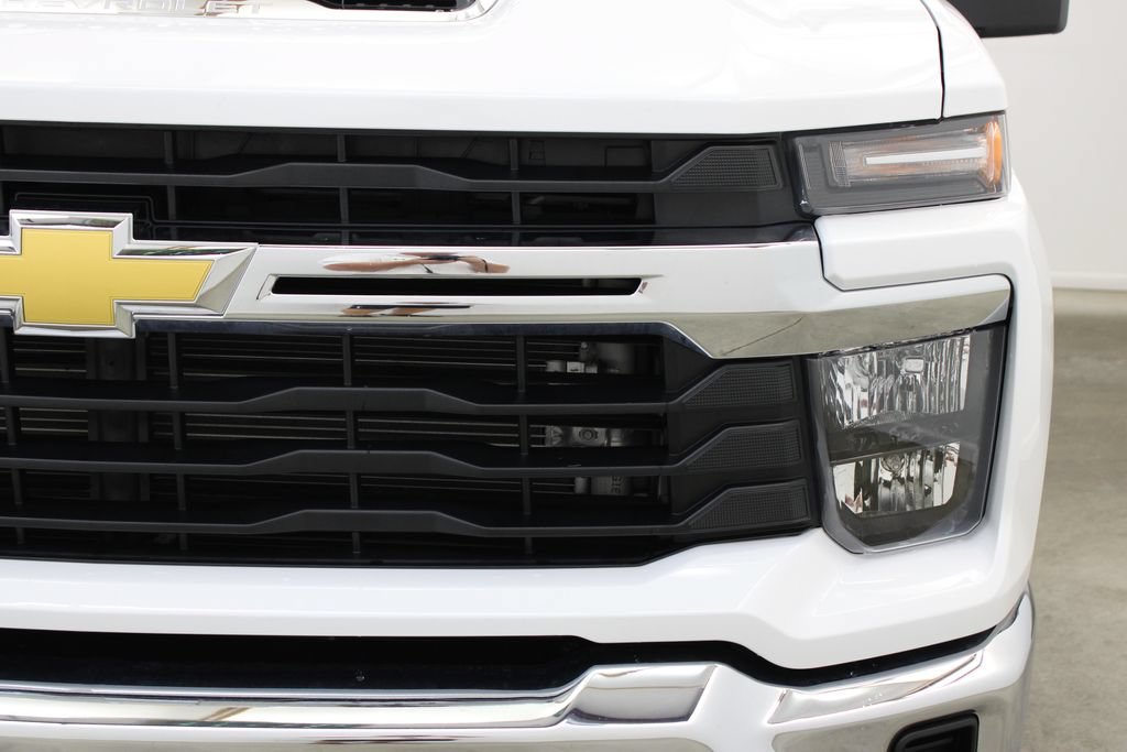 Used 2026 Chevrolet Silverado 2500 LT AWD/4WD image 8