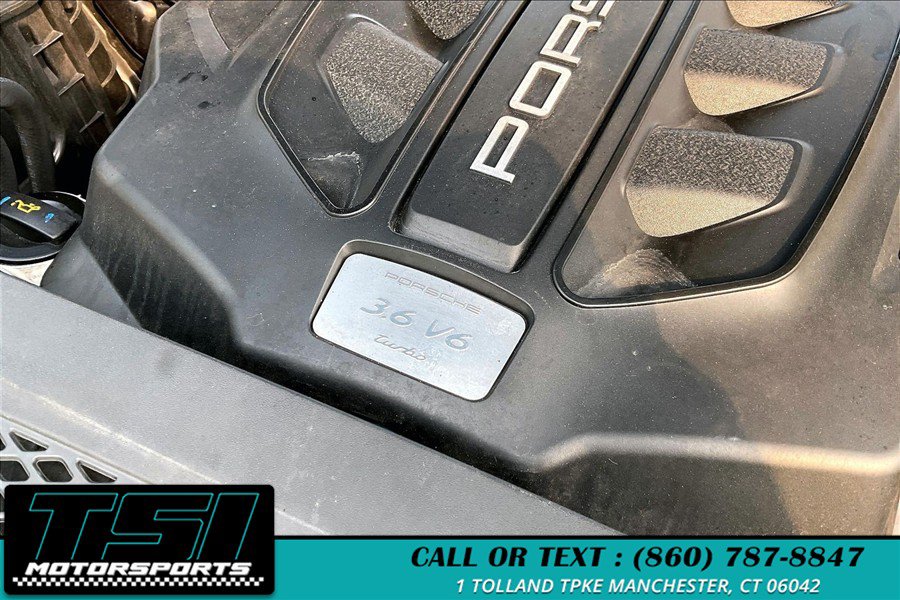 Used 2017 Porsche Macan Turbo AWD/4WD image 32