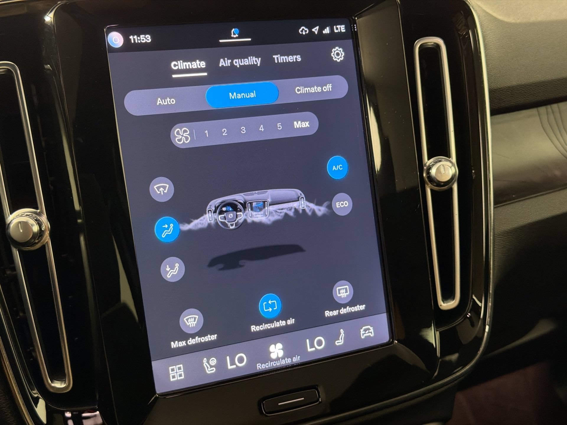 Certified 2023 Volvo C40 P8 Recharge Ultimate AWD/4WD image 17