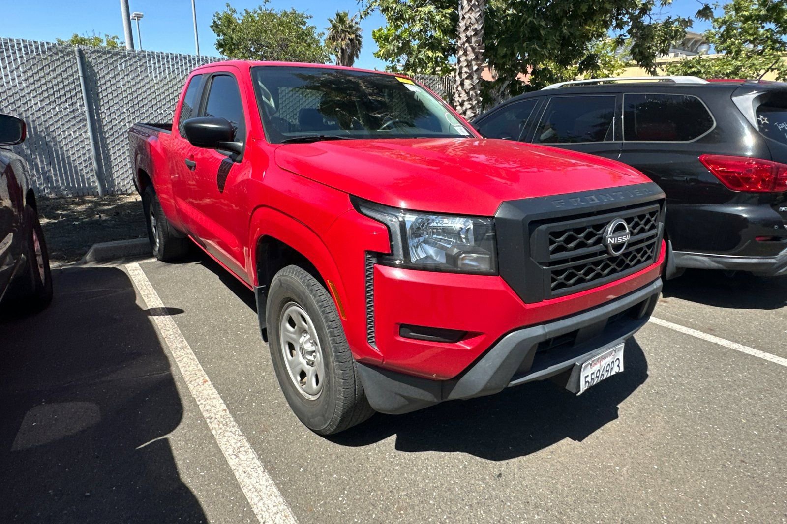 Used 2022 Nissan Frontier S w/ Technology Package RWD image 2