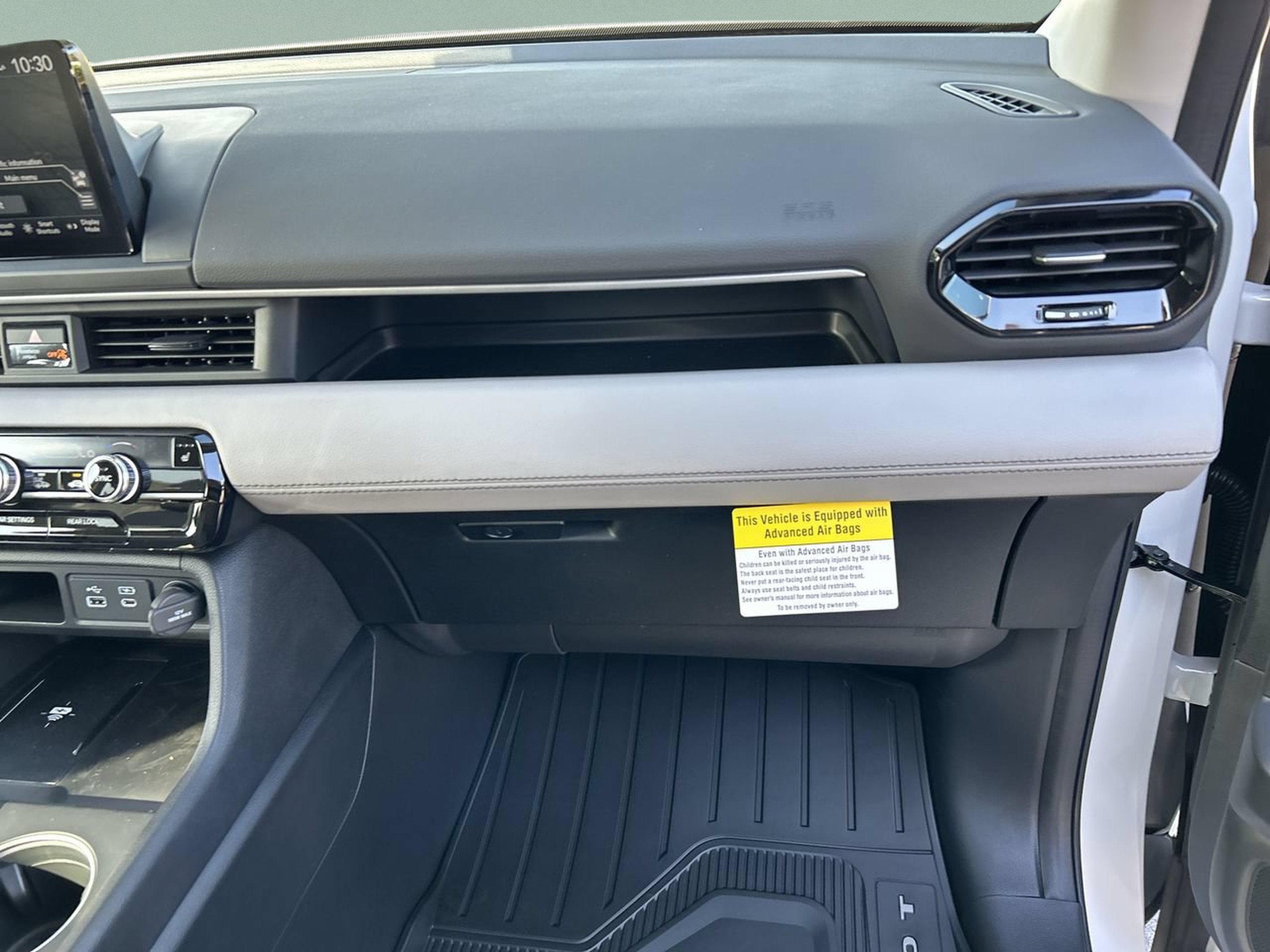 Used 2024 Honda Pilot Touring image 20