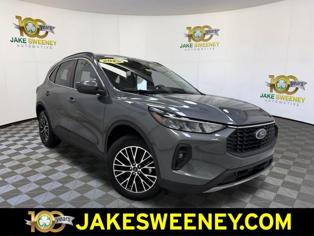 Used 2025 Ford Escape SE FWD image 1
