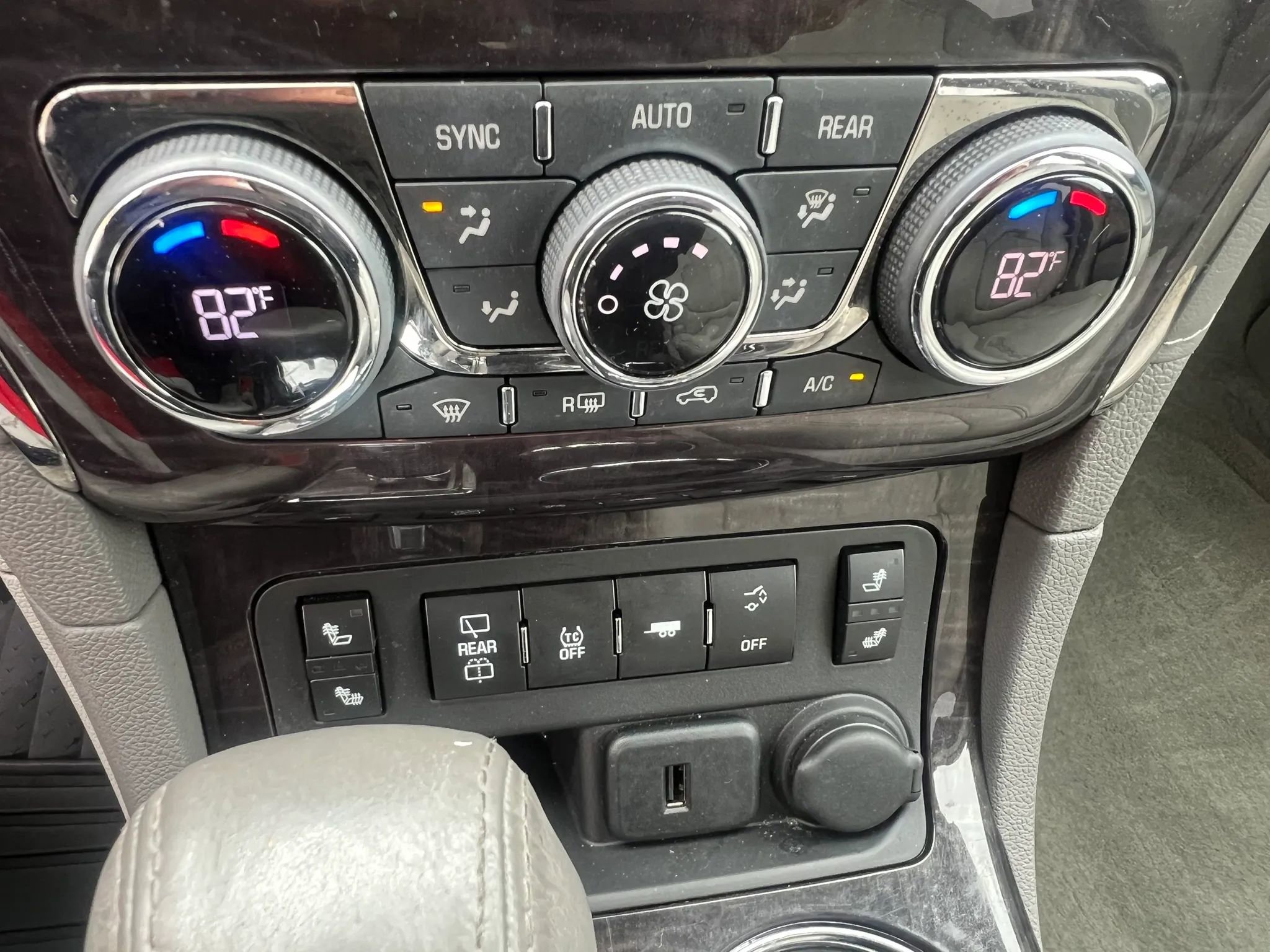 Used 2015 Buick Enclave Leather w/ Trailering Package image 24