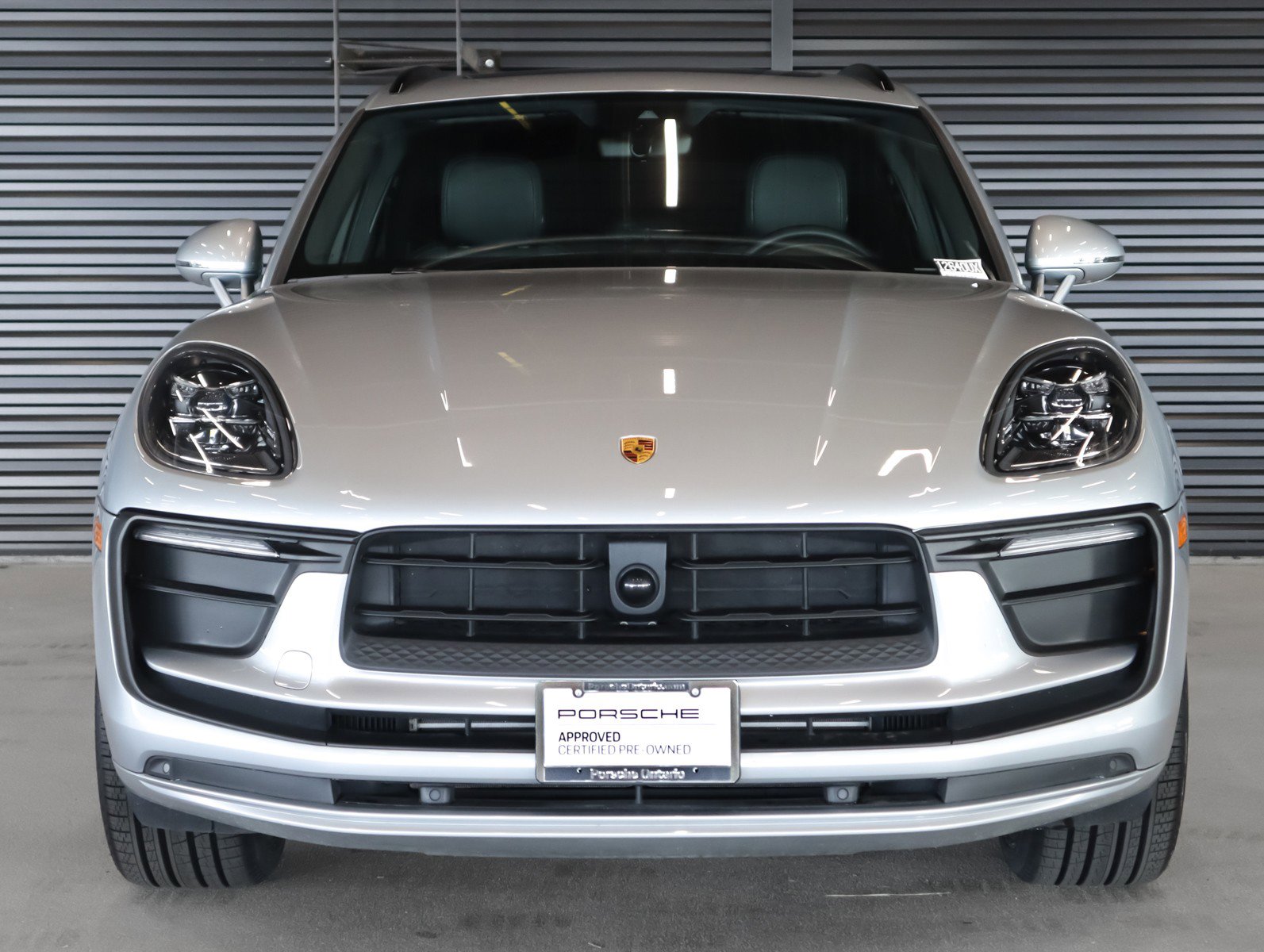 Certified 2023 Porsche Macan AWD/4WD image 7