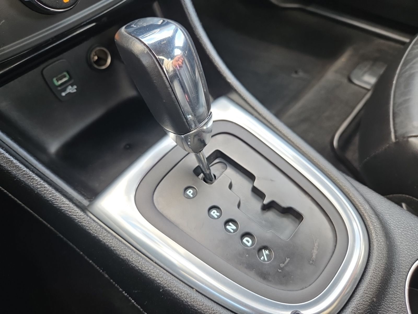 Used 2013 Chrysler 200 Limited image 28