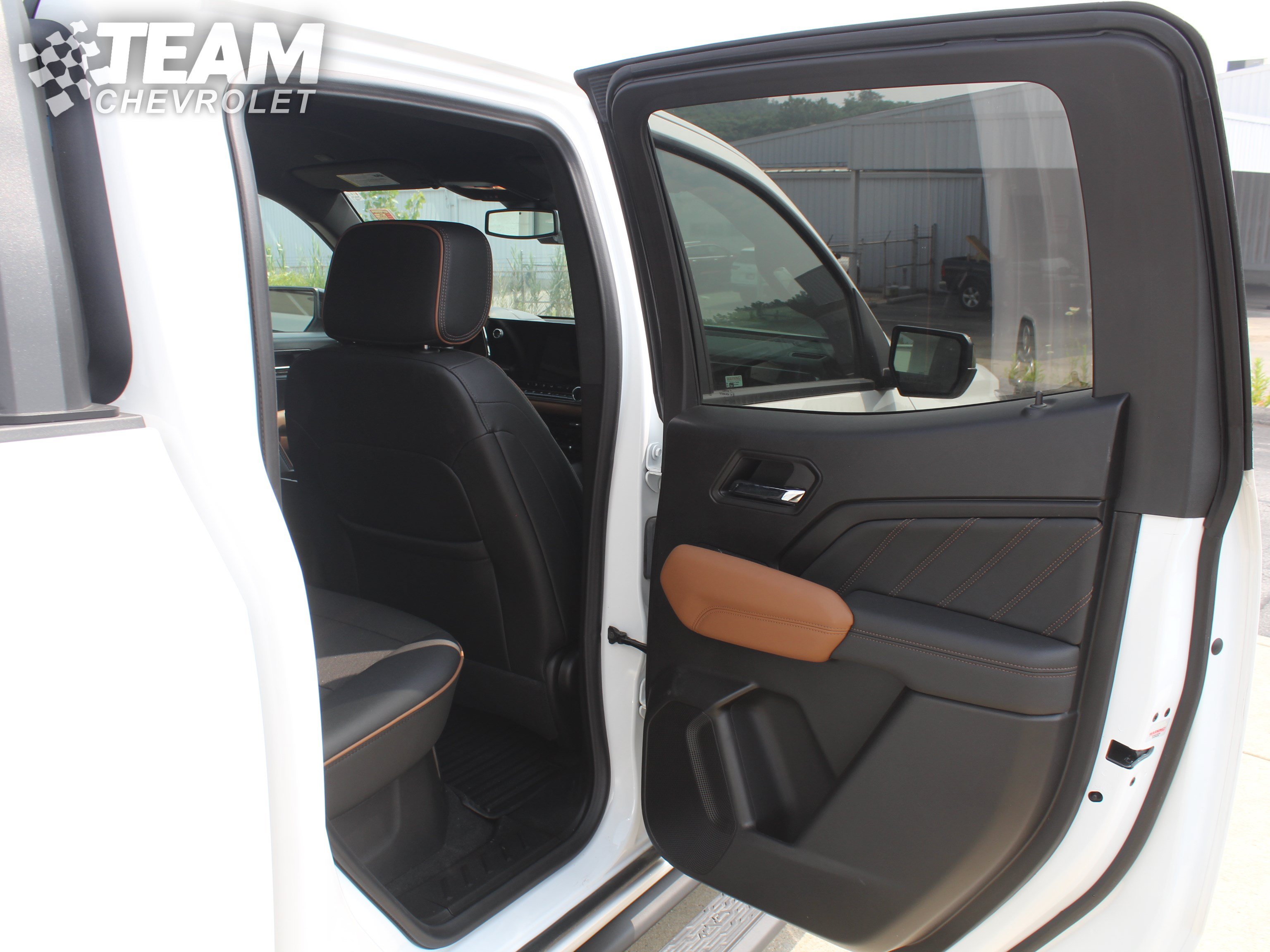 Certified 2025 GMC Canyon AT4 AWD/4WD image 22
