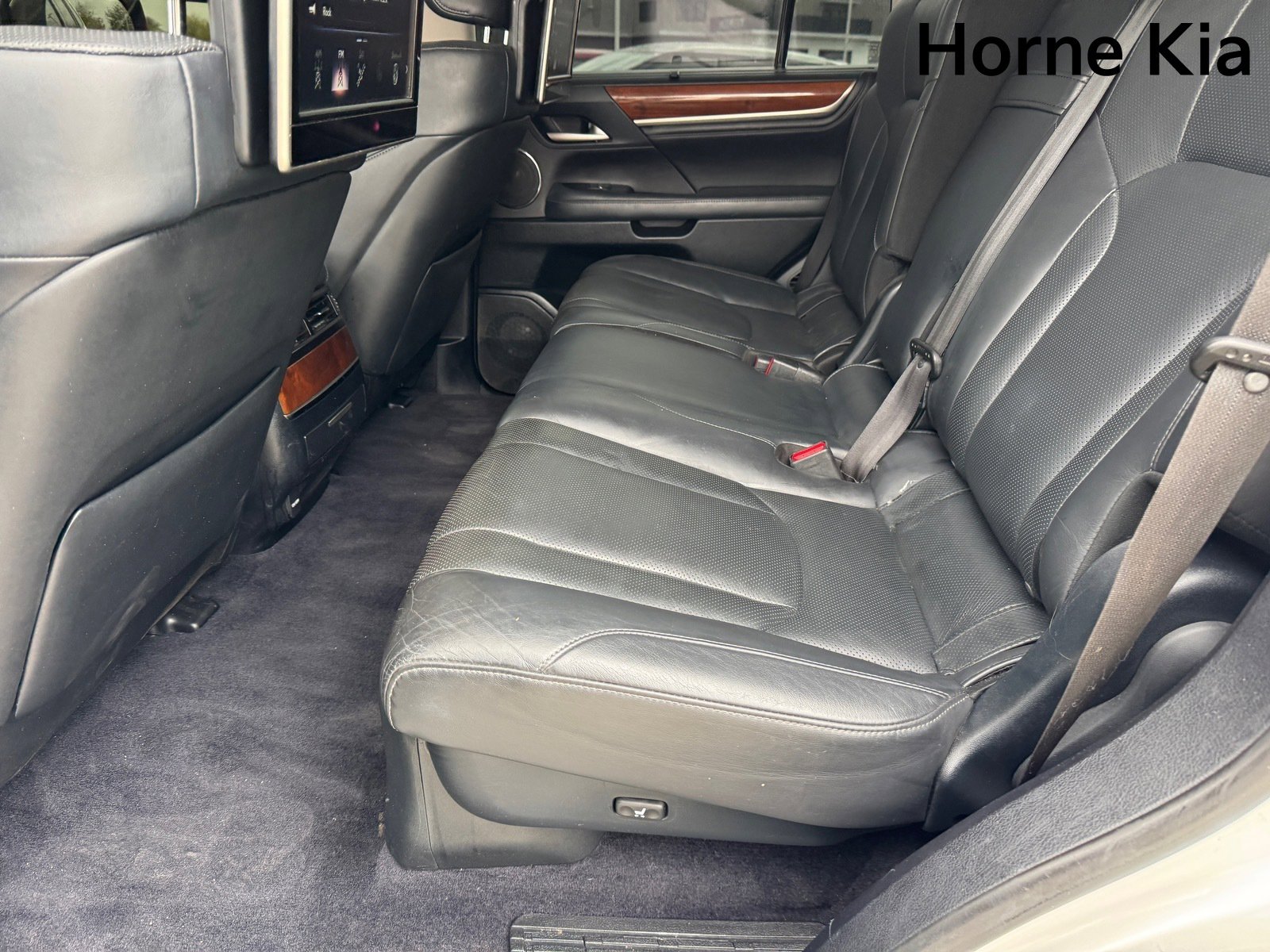 Used 2018 Lexus LX 570 4WD w/ Luxury Package image 13