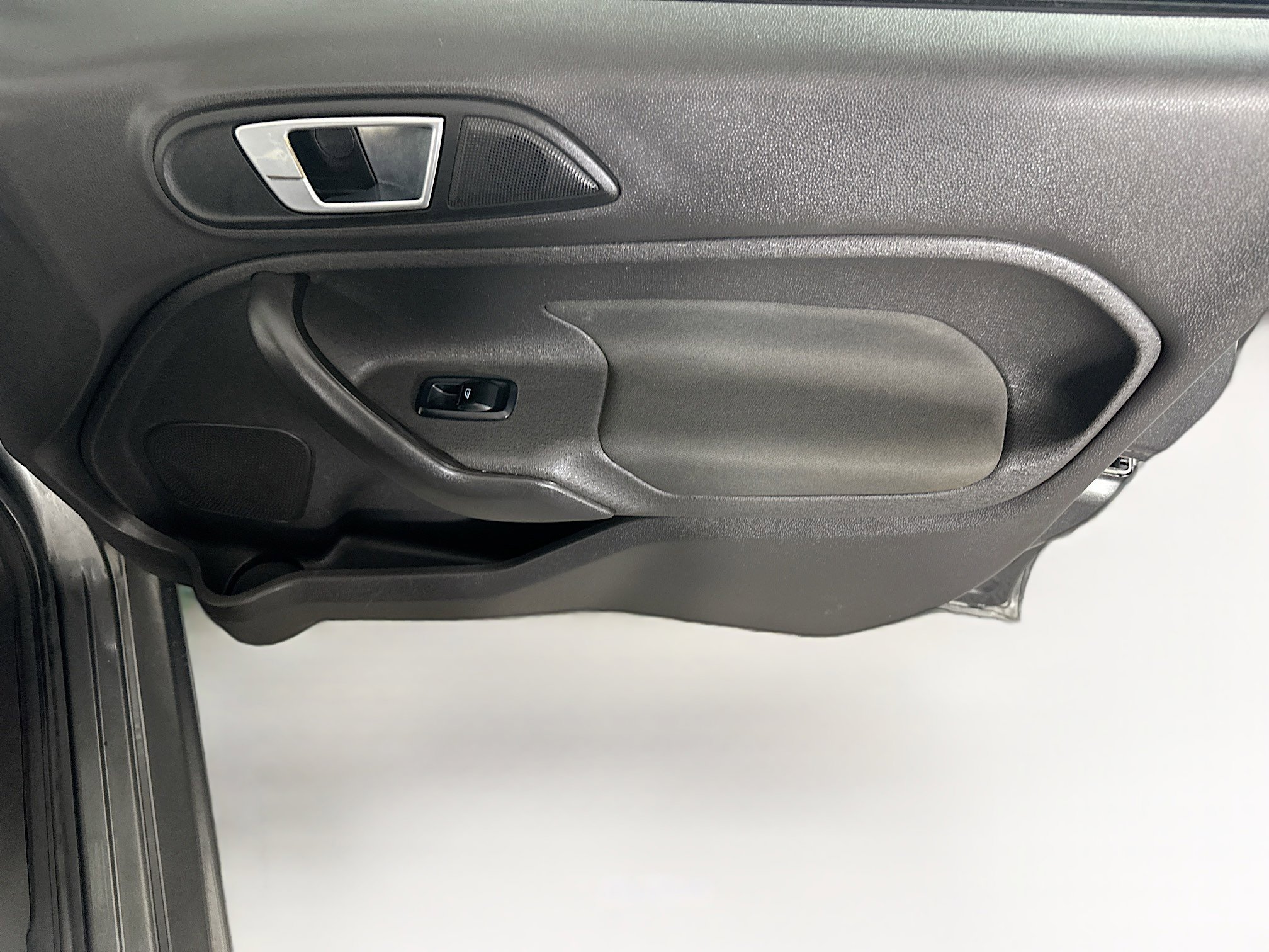 Used 2016 Ford Fiesta SE image 28