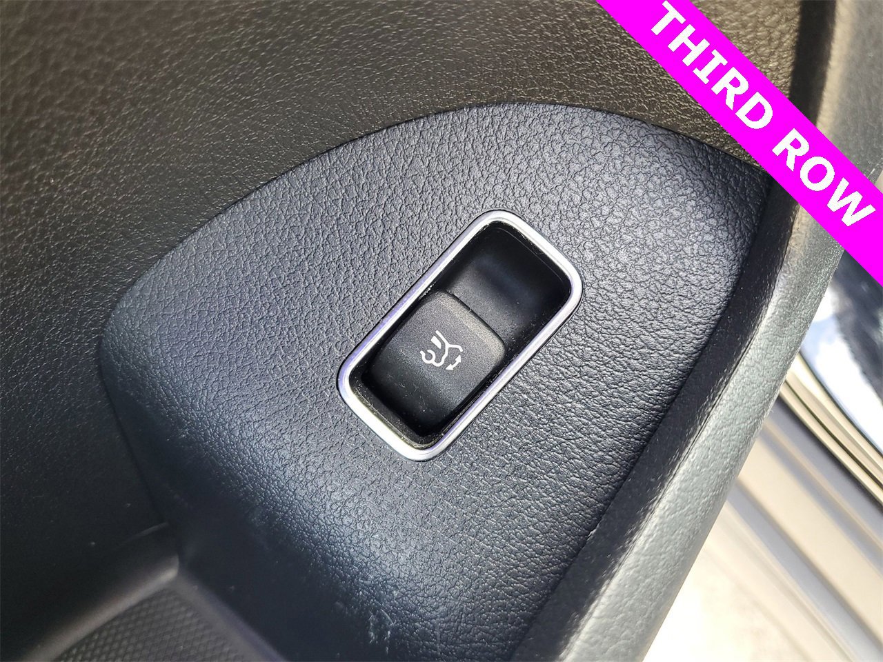 Used 2022 Mercedes-Benz GLS 450 4MATIC image 19