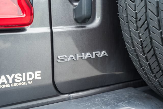 Used 2025 Jeep Wrangler Unlimited Sahara AWD/4WD image 11