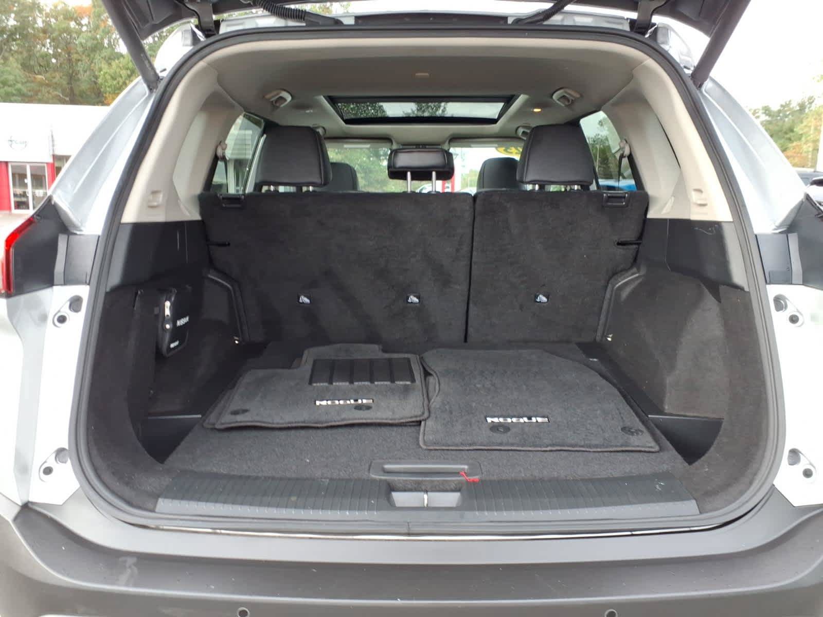 Used 2023 Nissan Rogue SV w/ SV Premium B Package AWD/4WD image 16