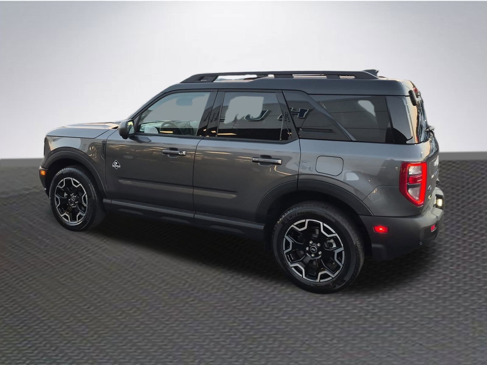 New 2025 Ford Bronco Sport Outer Banks w/ Outer Banks Tech Package+ AWD/4WD image 5