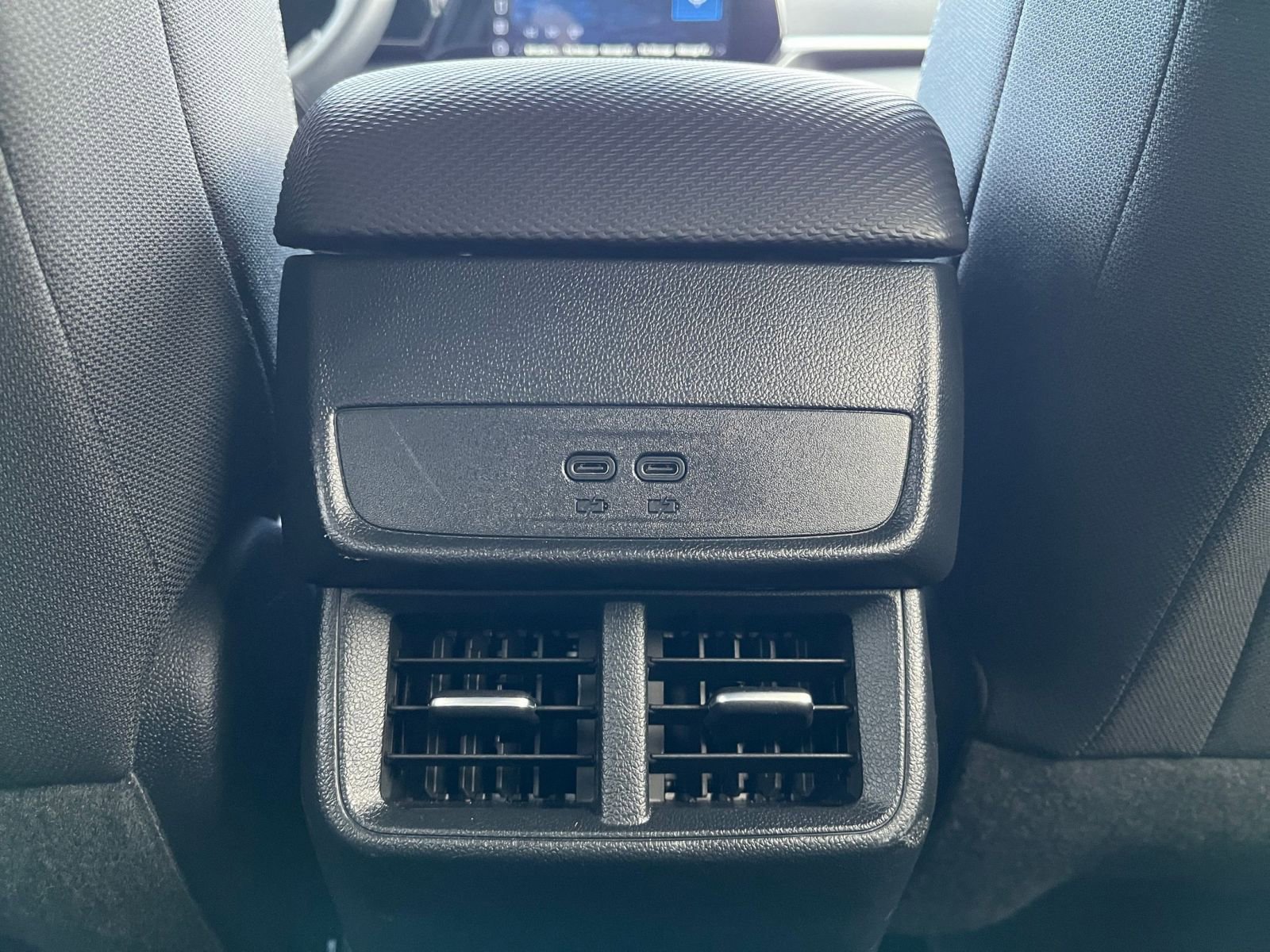 Used 2025 Chevrolet Equinox LT image 24