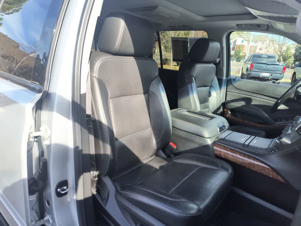 Used 2019 Chevrolet Suburban Premier image 26