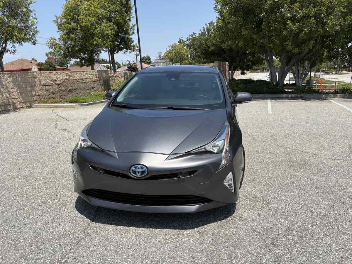 Used 2017 Toyota Prius Four Touring image 5