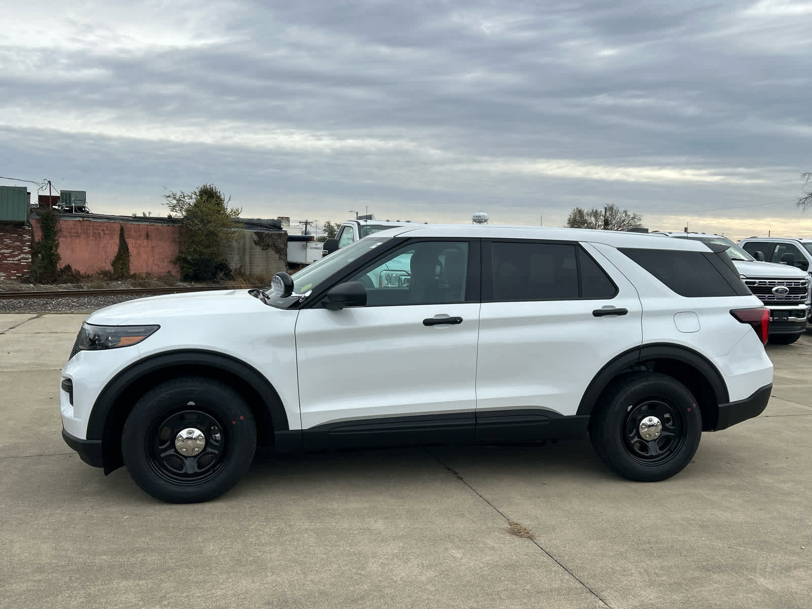 New 2026 Ford Explorer w/ Ready For The Road Package image 4