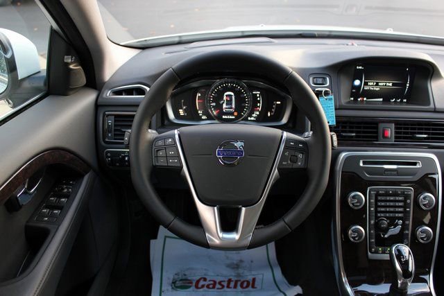 Used 2016 Volvo XC70 T5 Platinum AWD/4WD image 16