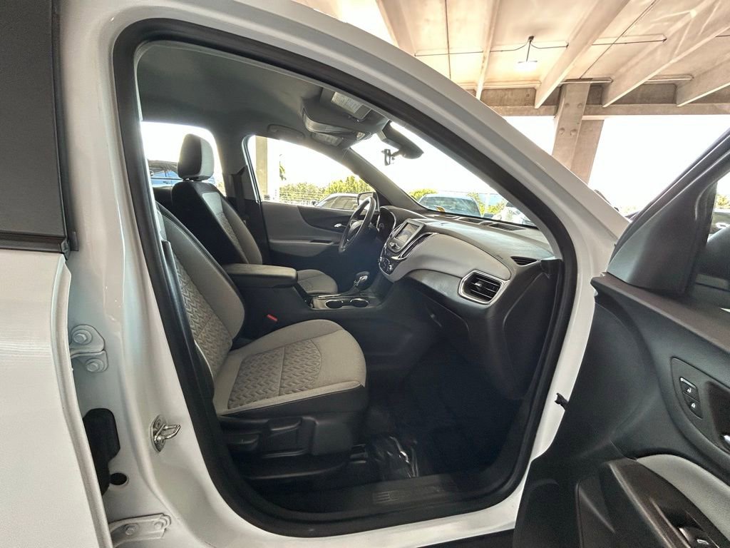 Used 2022 Chevrolet Equinox LS image 19