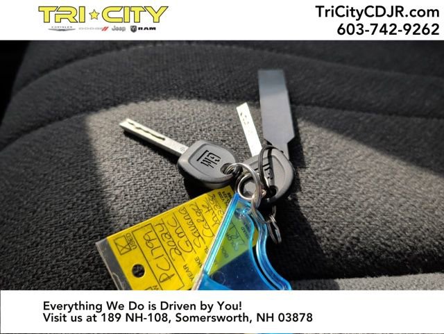 Used 2024 GMC Savana 2500 w/ Driver Convenience Package image 32