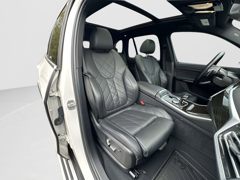 Used 2023 BMW X5 sDrive40i image 29