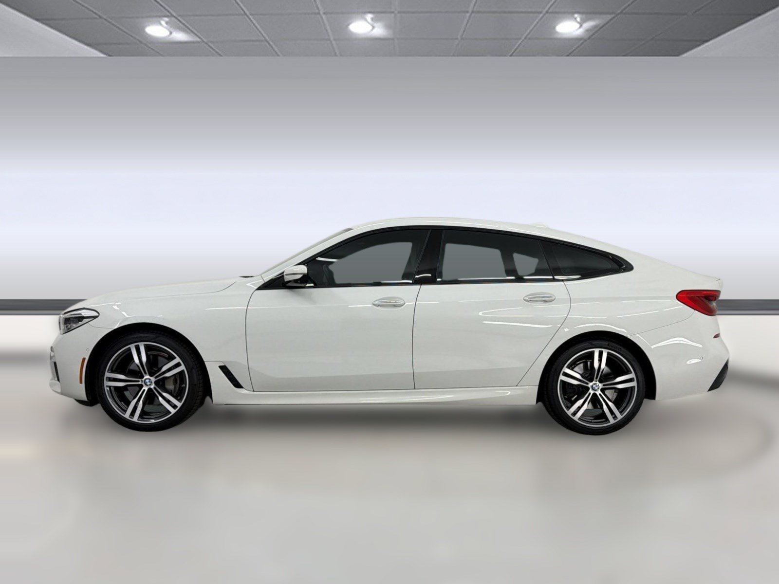 Used 2018 BMW 640i Gran Turismo xDrive AWD/4WD image 2
