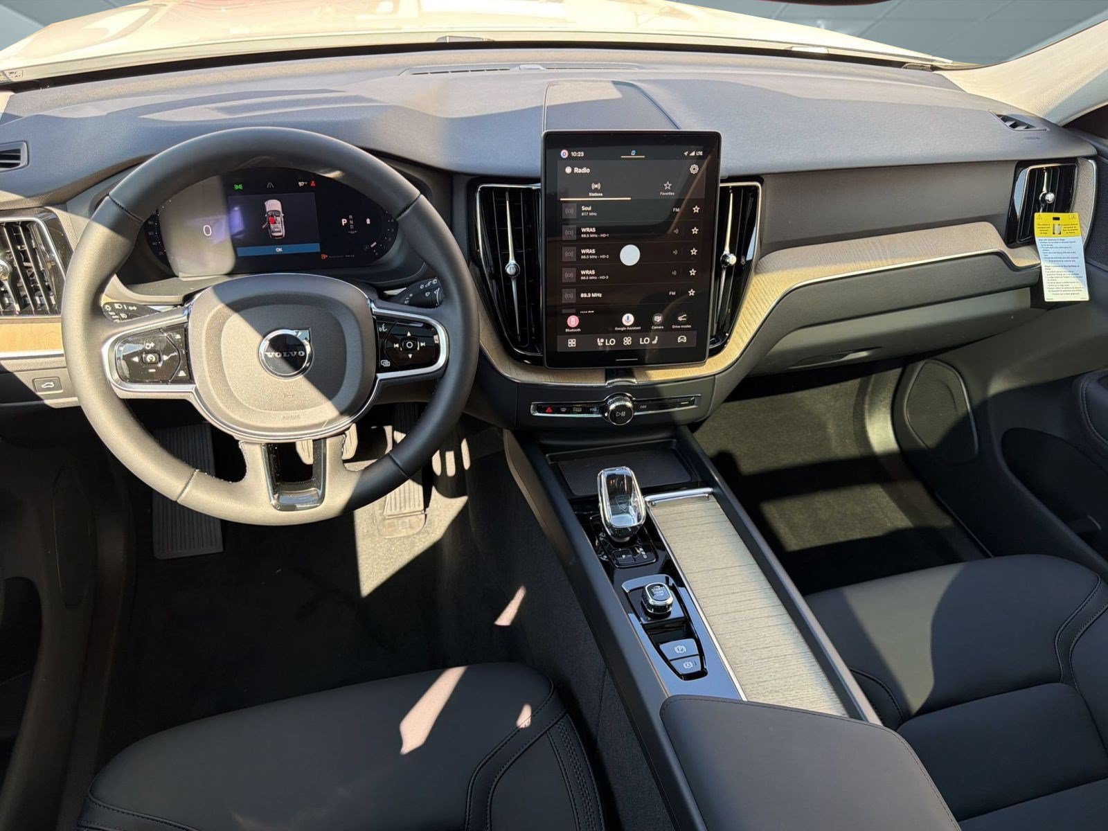 New 2026 Volvo XC60 B5 Plus w/ Climate Package AWD/4WD image 16