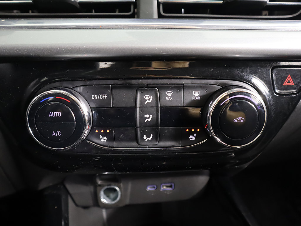 Used 2024 Chevrolet Trax LT w/ LT Convenience Package FWD image 47