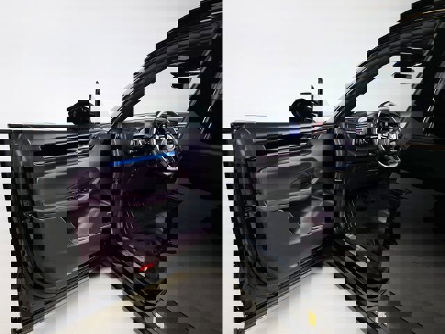 New 2025 Porsche Macan 4 Electric image 26