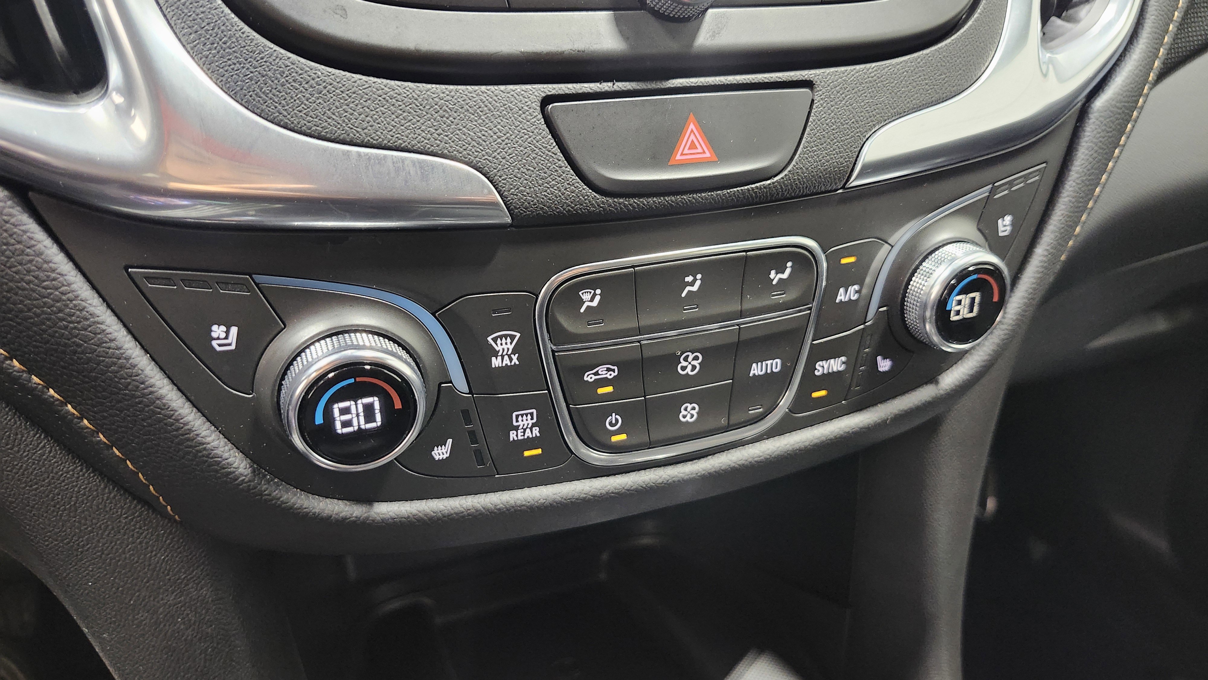 Used 2021 Chevrolet Equinox Premier image 36