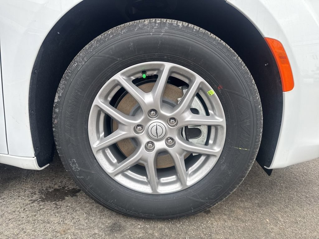 New 2026 Chrysler Voyager LX FWD image 10