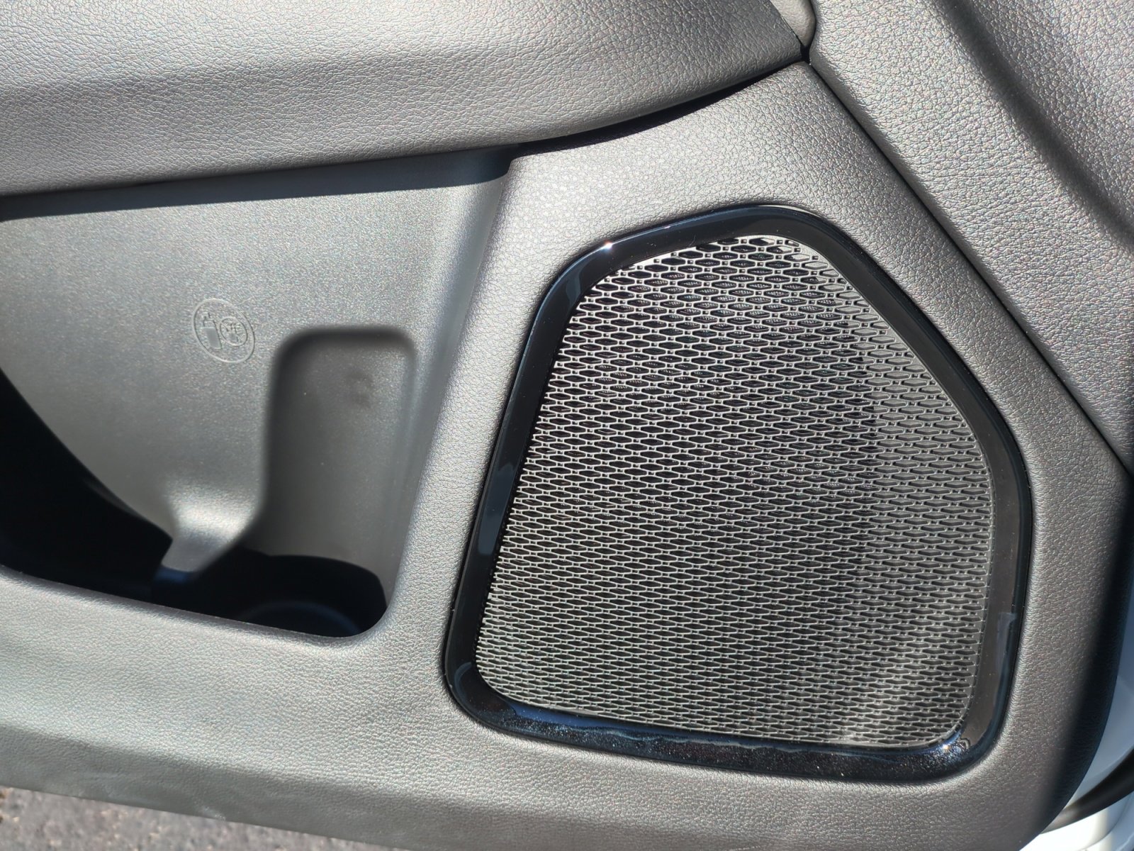 New 2026 Jeep Compass Latitude image 27