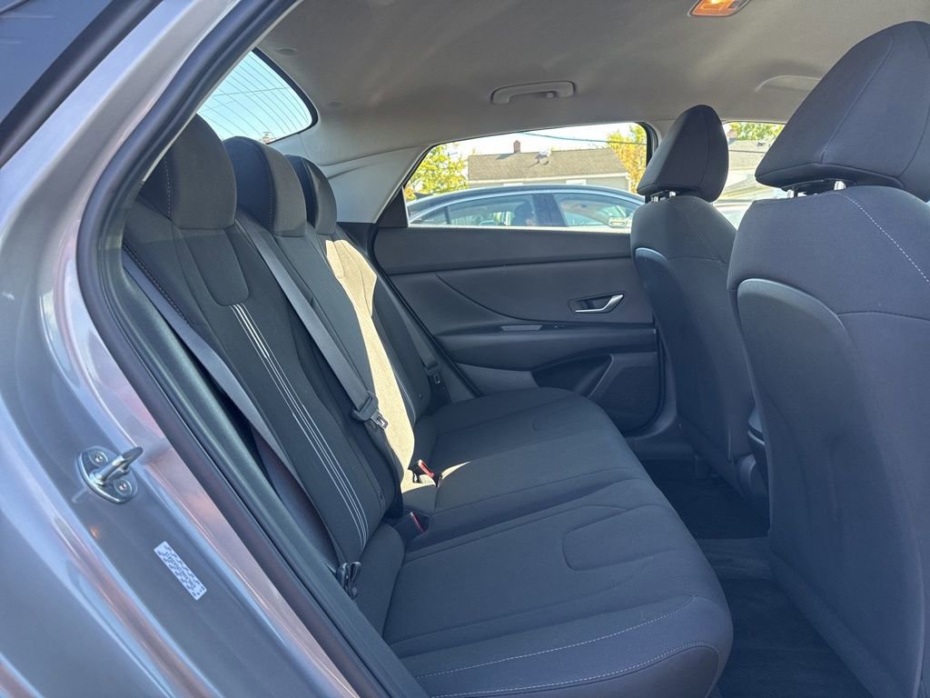 Used 2023 Hyundai Elantra SEL image 16