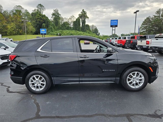 Used 2022 Chevrolet Equinox LT w/ Driver Convenience Package image 8