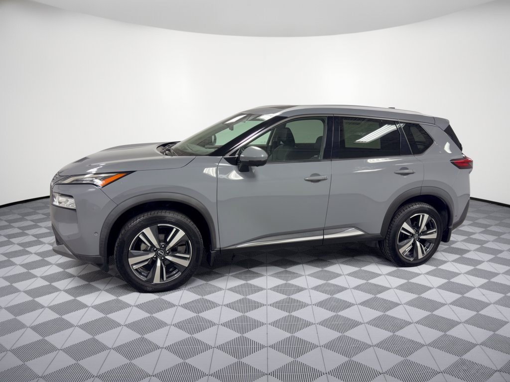 Used 2023 Nissan Rogue SL w/ SL Premium Package FWD image 2