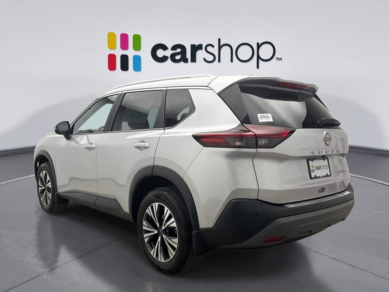 Used 2023 Nissan Rogue SV w/ SV Premium B Package image 3
