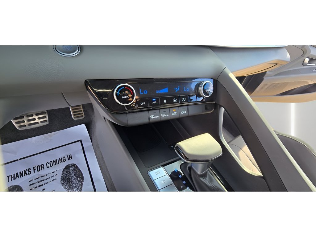 Used 2026 Hyundai Elantra Sport FWD image 35