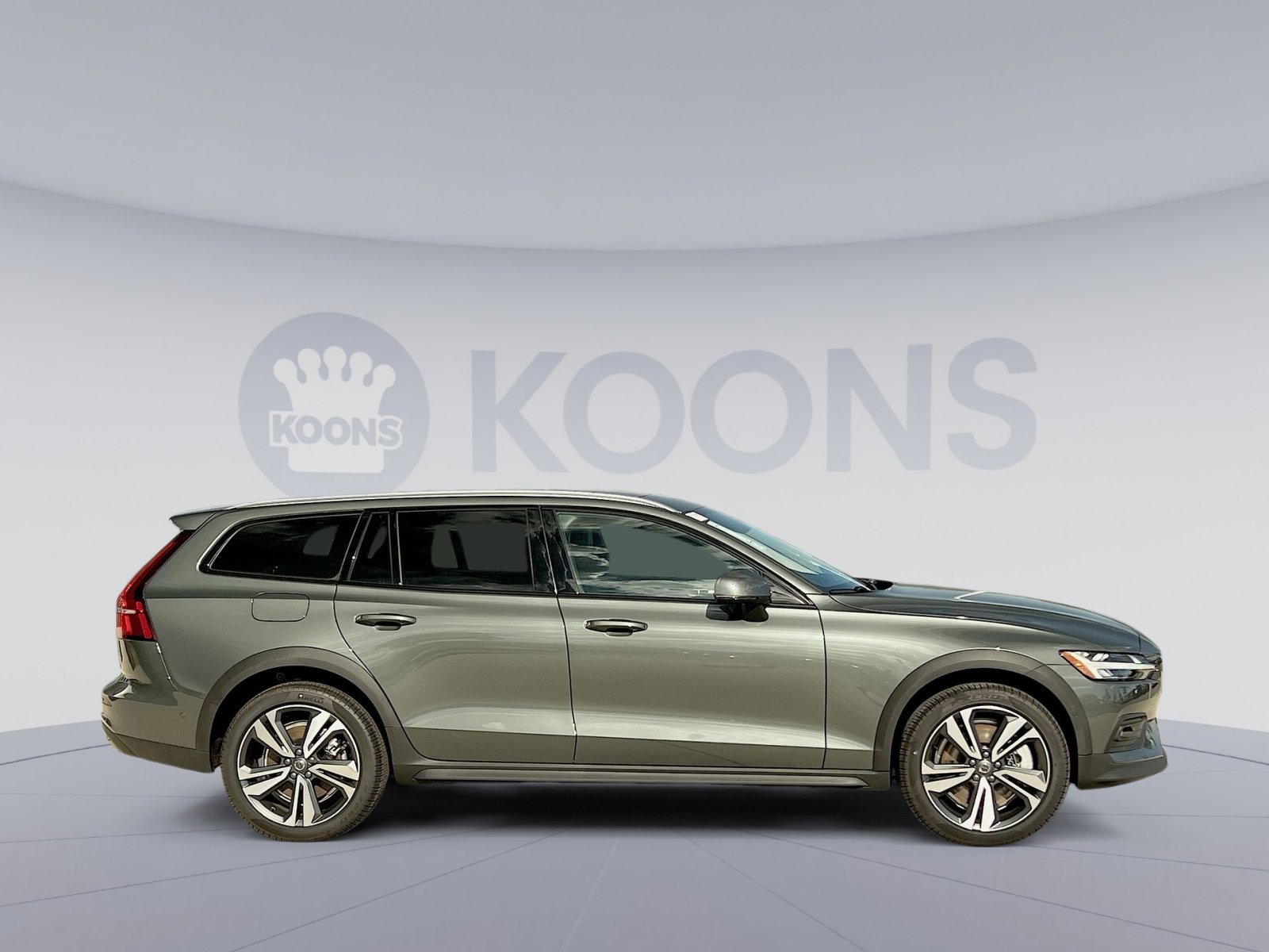 New 2026 Volvo V60 B5 Cross Country Plus w/ Protection Package Premier image 8