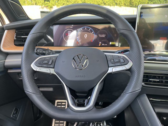 New 2026 Volkswagen Tiguan SEL R-Line AWD/4WD image 8