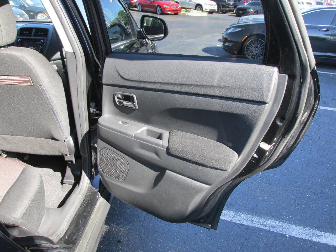 Used 2018 Mitsubishi Outlander Sport ES image 19