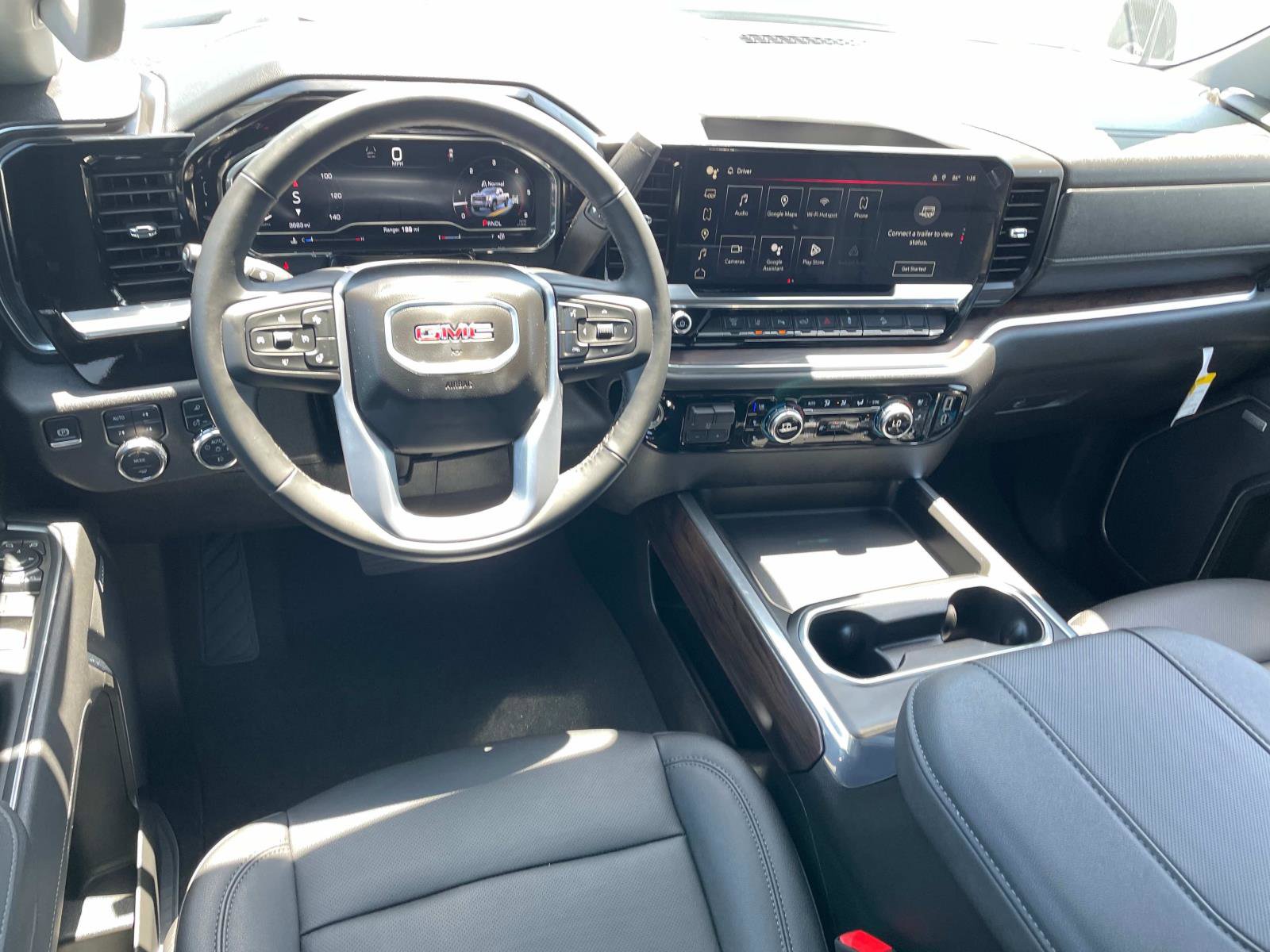 Used 2025 GMC Sierra 2500 SLT w/ SLT Premium Package image 9