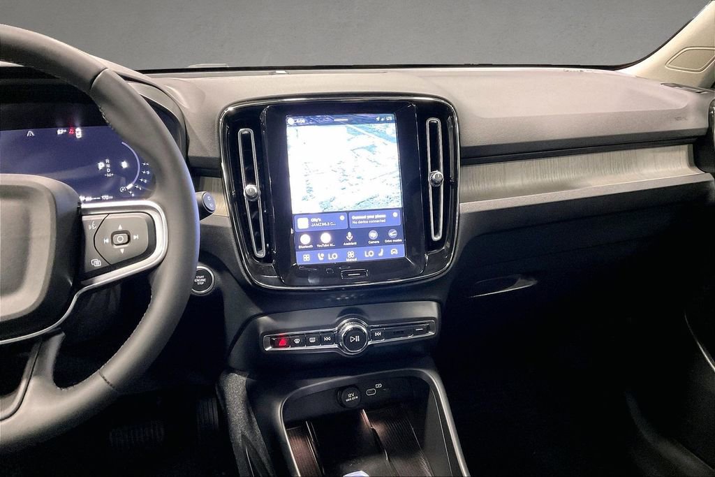 Certified 2023 Volvo XC40 B5 Plus w/ Protection Package Premier AWD/4WD image 9