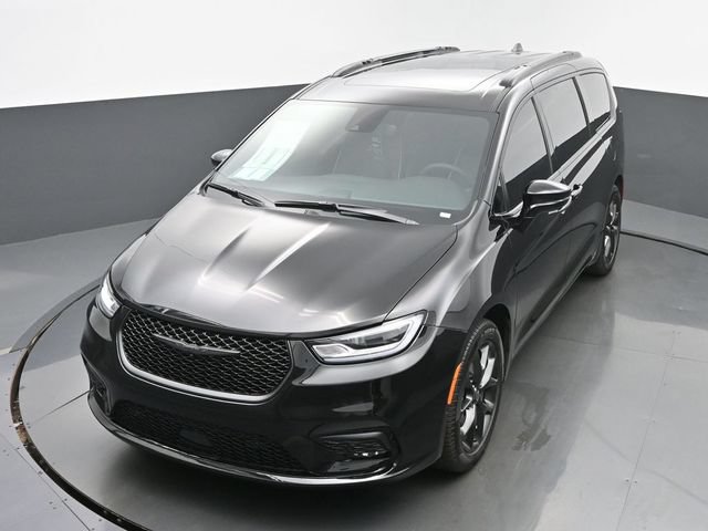 New 2025 Chrysler Pacifica Limited FWD image 38